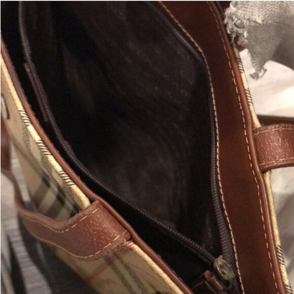 Burberry Check Pattern Shoulder Bag - Picture 7 of 11